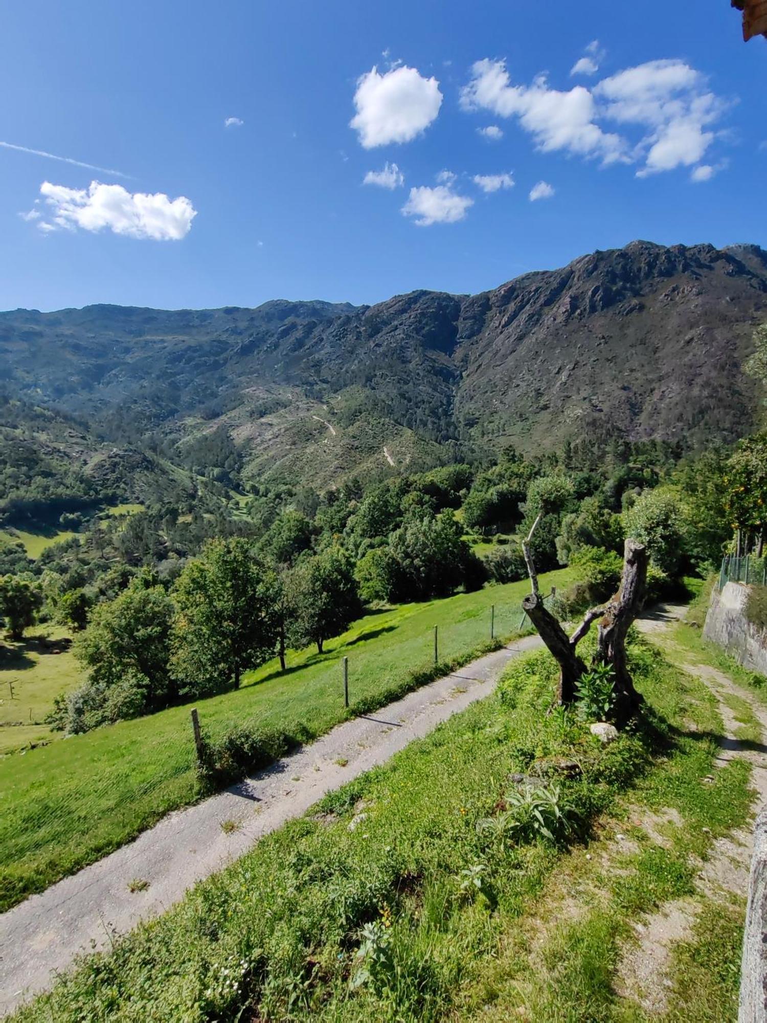 Vale Das 7Lagoas Geres Bagian luar foto